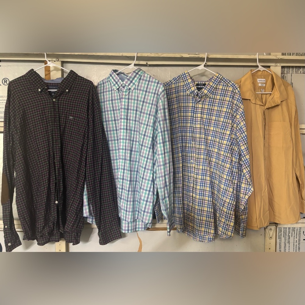 Men’s XXL long sleeve bundle dress shirts 👔 
Smokefree